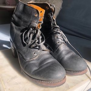 FRYE Sabrina 6G Lace Up 8.5